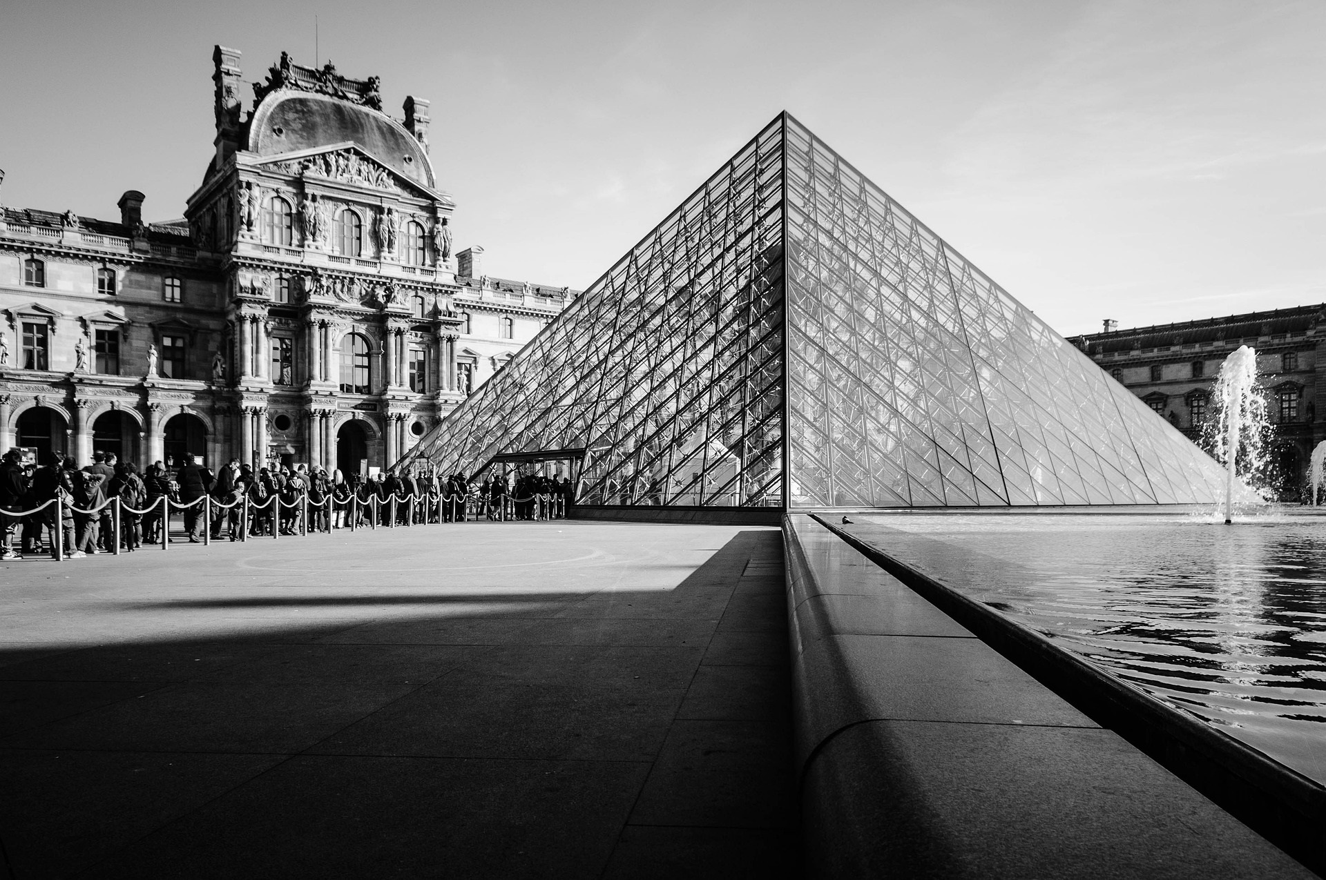 louvre-gd0fa8943c_1920