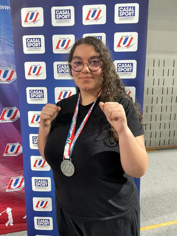 Jade vice-championne universitaire de France de kickboxing 2024